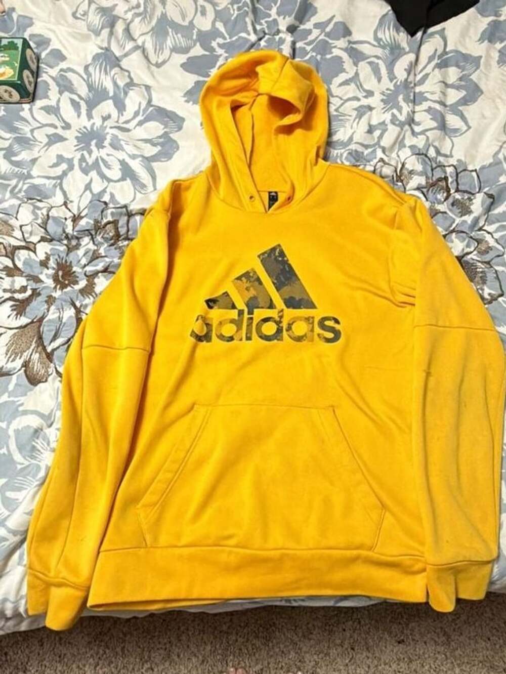 adidas Badge of Sport Pullover Hoodie Size S Yellow Camo Logo